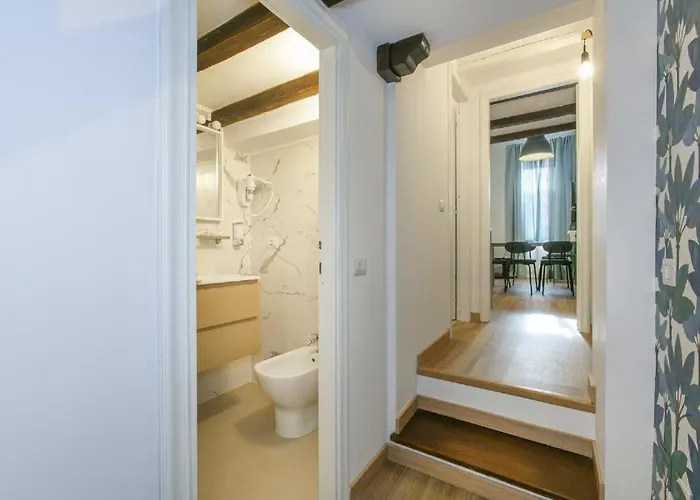Appartement Trevi Little Palace #6 - 52 Steps To The - No Elevator